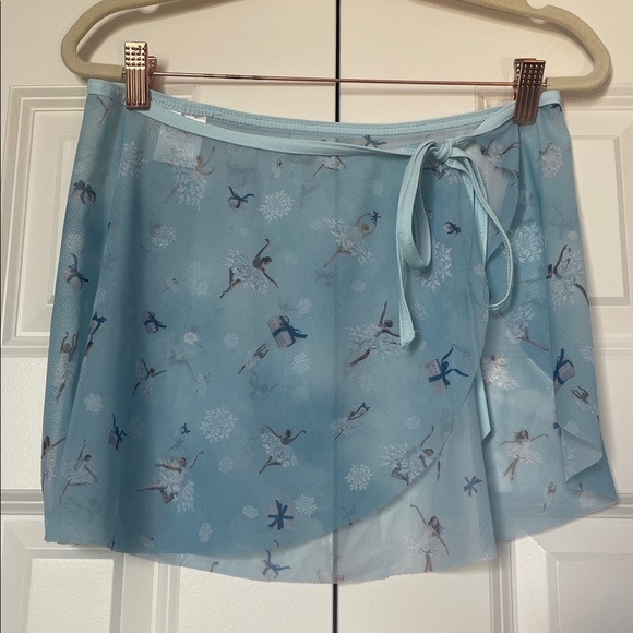 Ainsliewear Ballet Snowflake Nutcracker Wrap Skirt - Picture 3 of 5